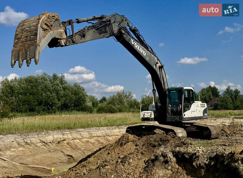 Volvo EC 240CL 2010 Volvo EC 240CL 2010