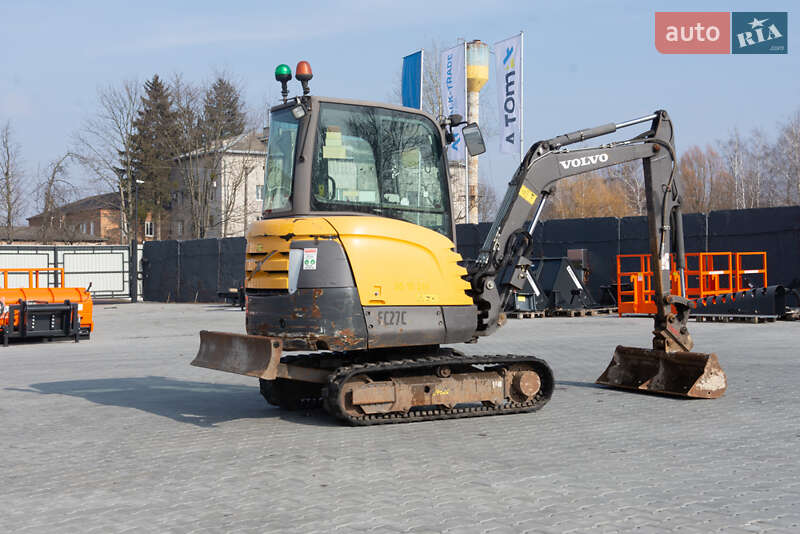 Миниэкскаватор Volvo EC 27C 2015 в Житомире фото 3 Миниэкскаватор Volvo EC 27C 2015 в Житомире