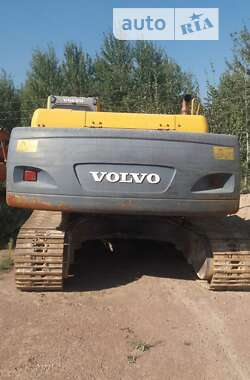 Гусеничный экскаватор Volvo EC 290B LC 2003 в 