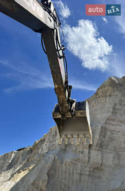Гусеничный экскаватор Volvo EC 290B LC 2002 в 