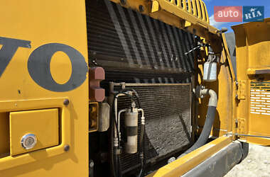 Гусеничный экскаватор Volvo EC 290B LC 2002 в 