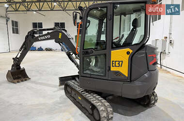 Гусеничний екскаватор Volvo EC 35 2024 в Коломиї