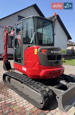 Гусеничный экскаватор Volvo ECR 50D 2016 в 