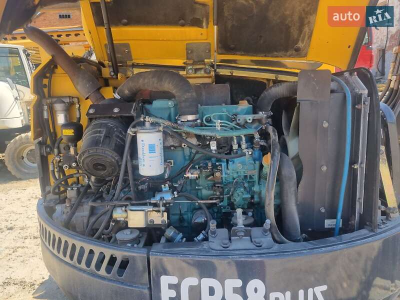 Гусеничний екскаватор Volvo ECR 58D 2010 в Чернівцях