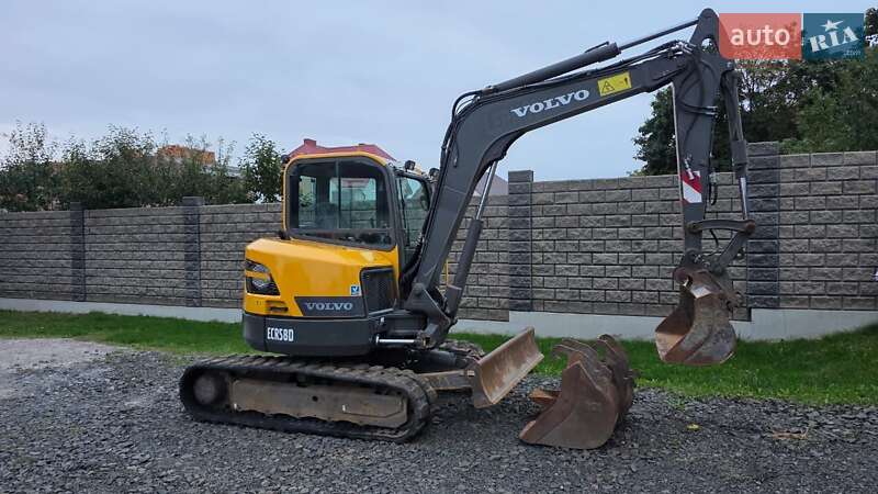 Міні-екскаватор Volvo ECR 58D 2016 в Луцьку