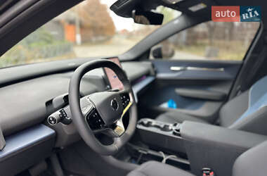 Внедорожник / Кроссовер Volvo EX30 2024 в 