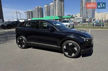 Внедорожник / Кроссовер Volvo EX30 2023 в 