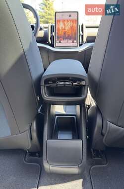 Внедорожник / Кроссовер Volvo EX30 2023 в 