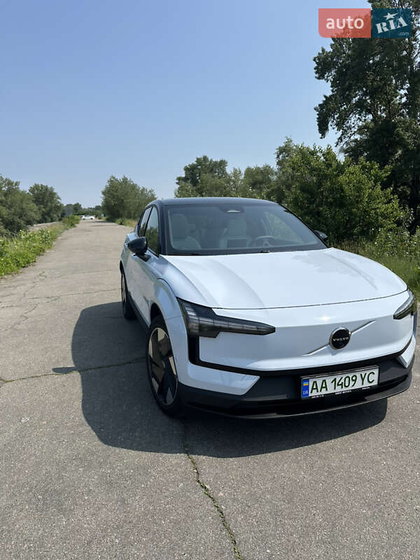 Внедорожник / Кроссовер Volvo EX30 2024 в Киеве