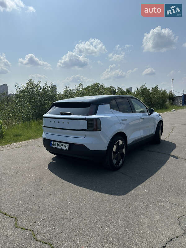 Внедорожник / Кроссовер Volvo EX30 2024 в Киеве