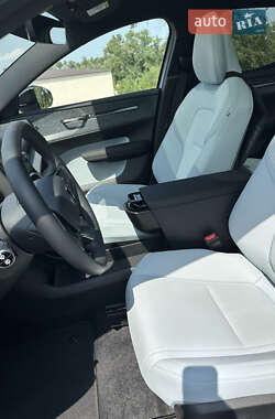 Внедорожник / Кроссовер Volvo EX30 2024 в 