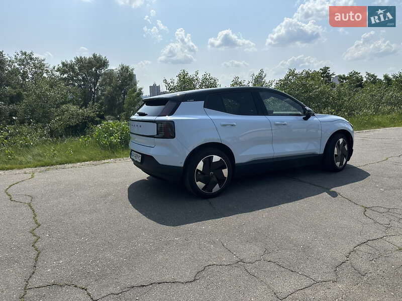 Внедорожник / Кроссовер Volvo EX30 2024 в Киеве