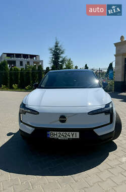 Внедорожник / Кроссовер Volvo EX30 2024 в 
