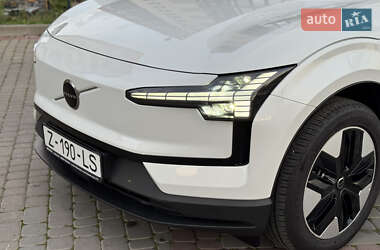 Внедорожник / Кроссовер Volvo EX30 2024 в 
