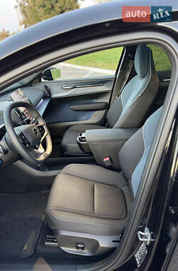 Внедорожник / Кроссовер Volvo EX30 2023 в 