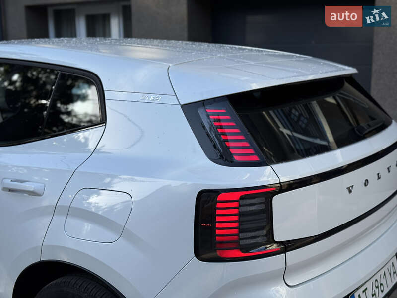 Внедорожник / Кроссовер Volvo EX30 2024 в Ивано-Франковске