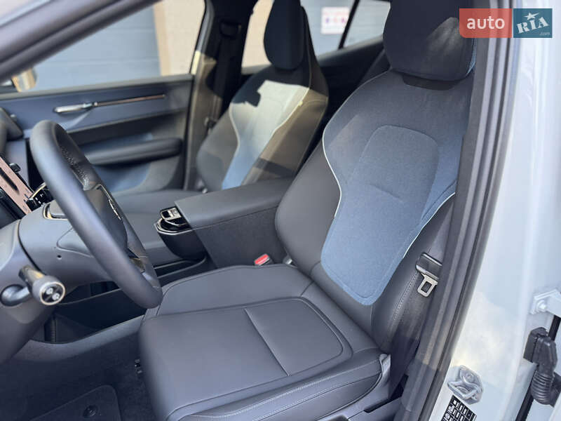 Внедорожник / Кроссовер Volvo EX30 2024 в Ивано-Франковске