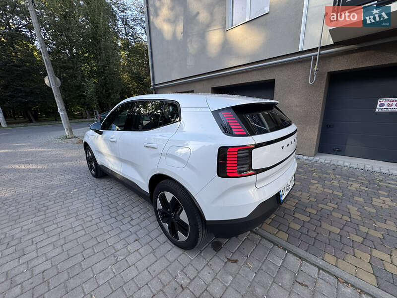 Внедорожник / Кроссовер Volvo EX30 2024 в Ивано-Франковске