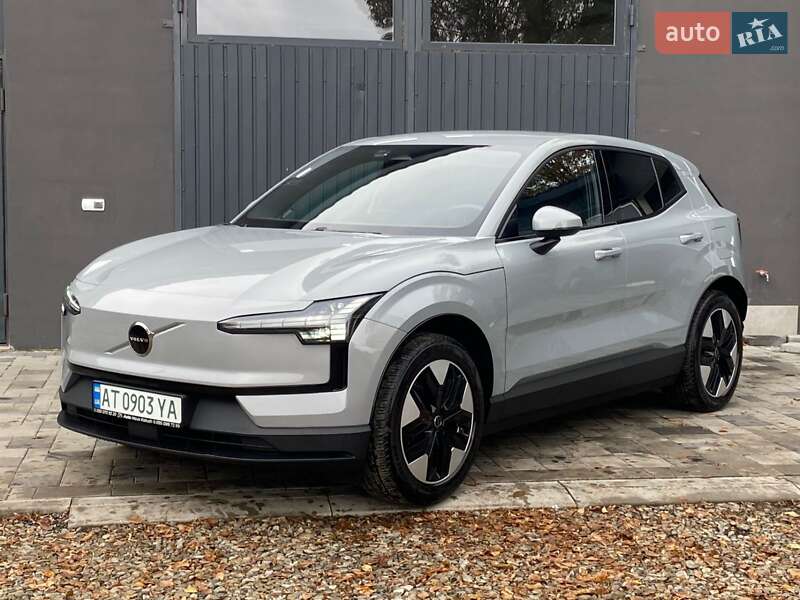 Volvo EX30 2024