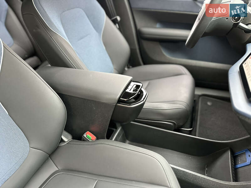 Позашляховик / Кросовер Volvo EX30 2024 в Ужгороді