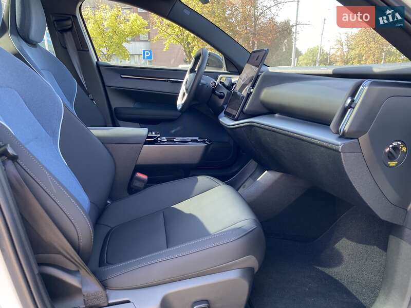 Позашляховик / Кросовер Volvo EX30 2024 в Дніпрі