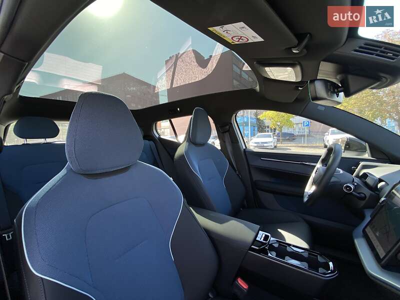 Позашляховик / Кросовер Volvo EX30 2024 в Дніпрі