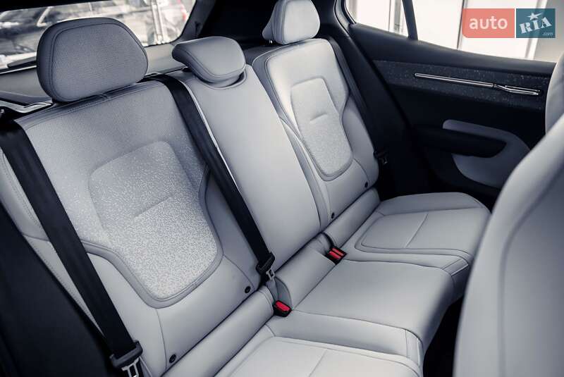 Внедорожник / Кроссовер Volvo EX30 2024 в Харькове