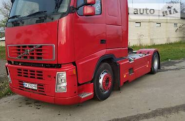 Тягач Volvo F12 2002 в Ровно