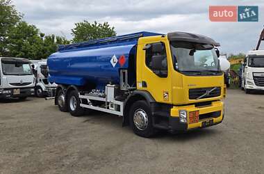 Бензовоз Volvo FE 2011 в 