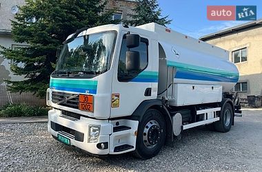 Бензовоз Volvo FE 2013 в Тернополе