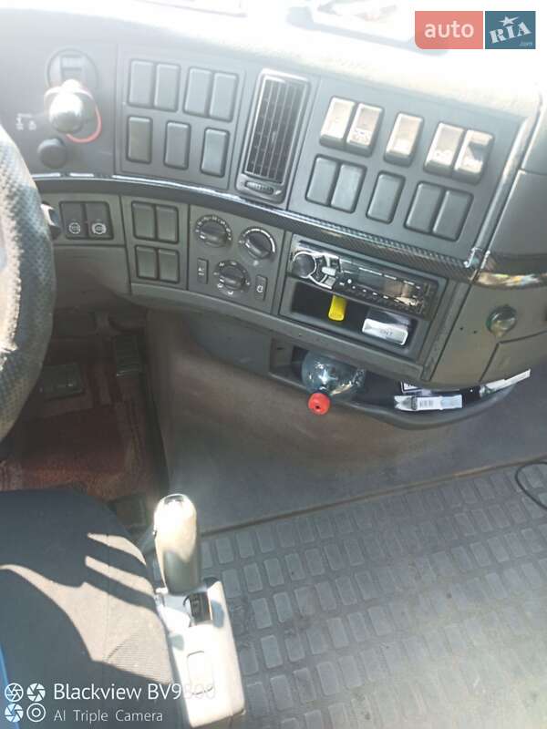 Кран-манипулятор Volvo FH 12 2005 в Нежине