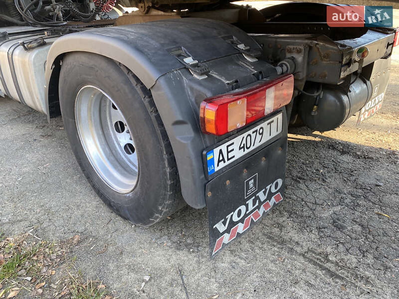 Самосвал Volvo FH 12 2003 в Корце