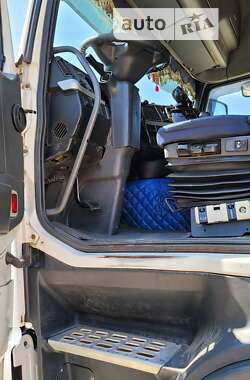 Тягач Volvo FH 12 2004 в 