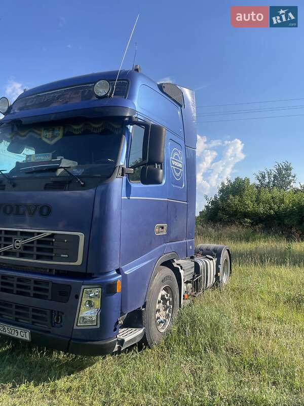 Зерновоз Volvo FH 12 2003 в Прилуках