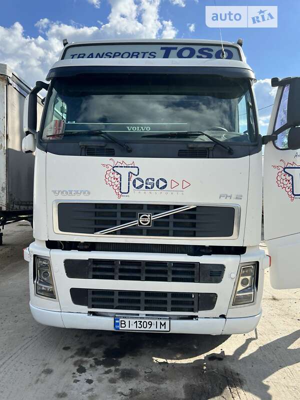 Тягач Volvo FH 12 2002 в Каневі