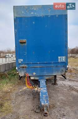 Тентований Volvo FH 12 2003 в Дніпрі