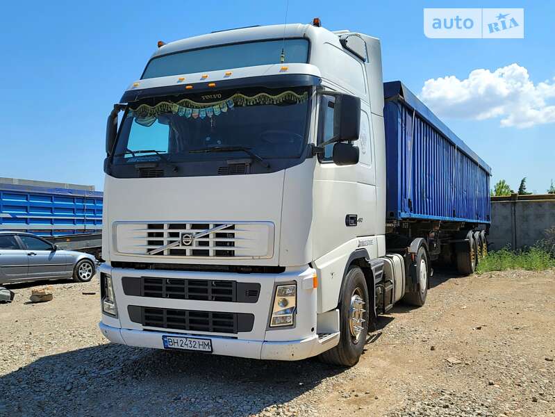 Тягач Volvo FH 12 2004 в 