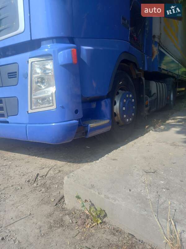 Тягач Volvo FH 12 2003 в Арцизе