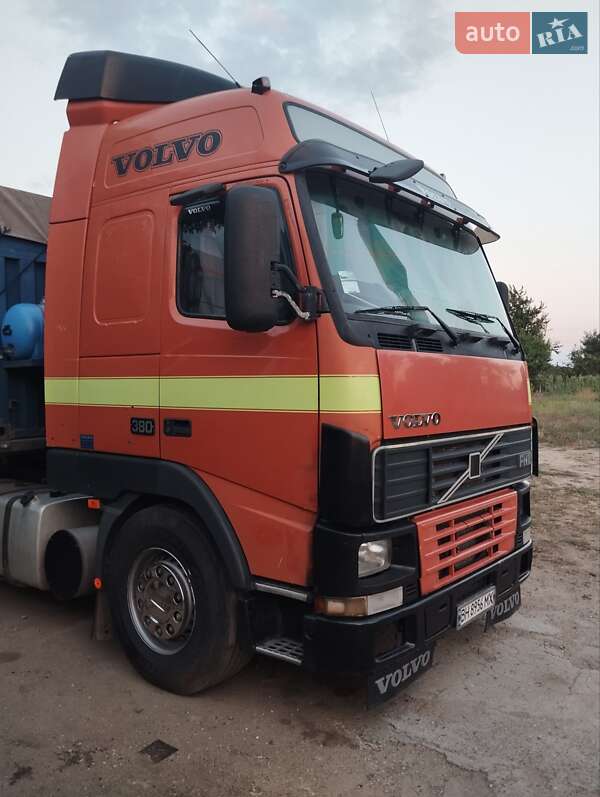 Зерновоз Volvo FH 12 2000 в Білгороді-Дністровському