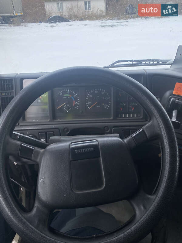 Тягач Volvo FH 12 2001 в Шумске фото 9 Тягач Volvo FH 12 2001 в Шумске