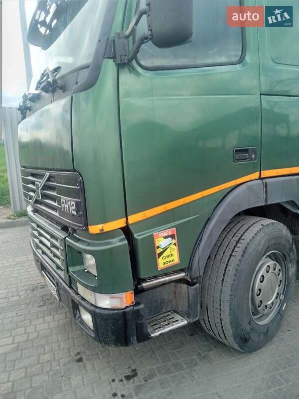 Самосвал Volvo FH 12 2000 в Сваляве