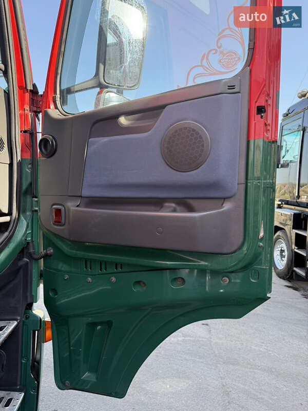 Тягач Volvo FH 12 2006 в Одессе