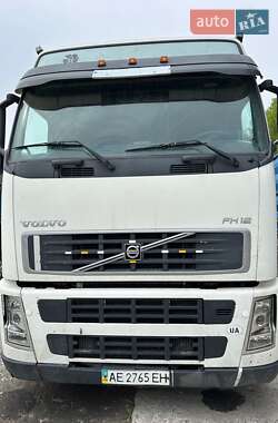 Зерновоз Volvo FH 12 2004 в Днепре