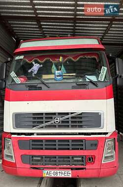 Зерновоз Volvo FH 12 2005 в Днепре