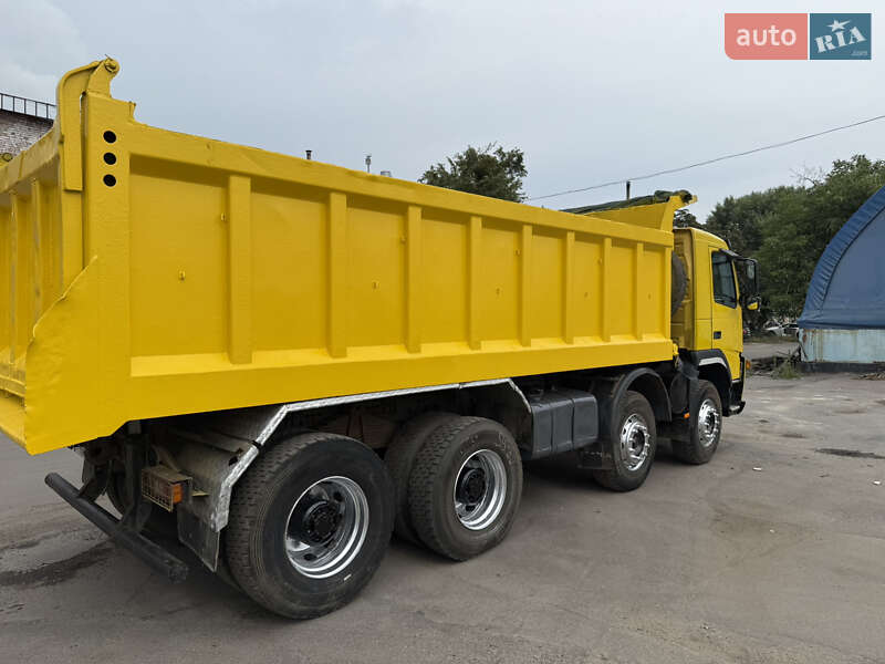 Самосвал Volvo FH 12 2004 в Киеве