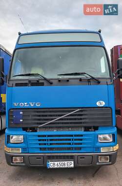 Тентований Volvo FH 12 2000 в Чернігові