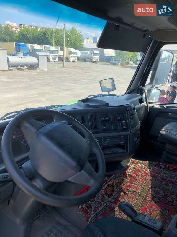 Тягач Volvo FH 12 2003 в Дніпрі
