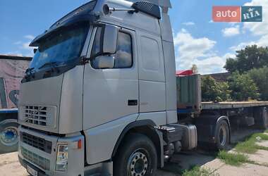 Контейнеровоз Volvo FH 12 2004 в 