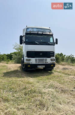 Тягач Volvo FH 12 2001 в 
