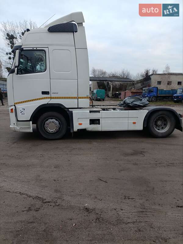 Тягач Volvo FH 12 2004 в Горохове